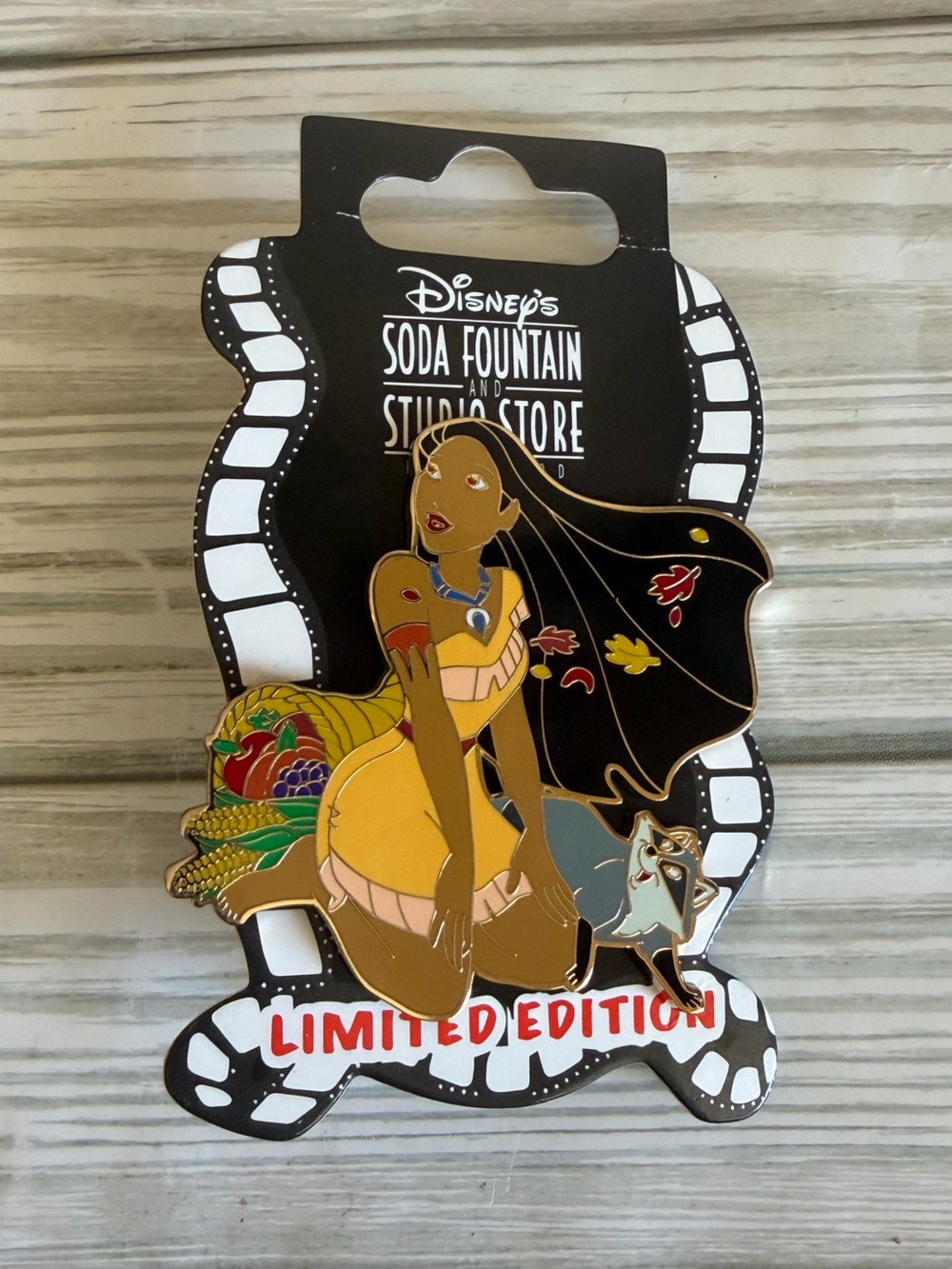 🍁DSSH Pocahontas Thanksgiving Enamel Trading Pin
